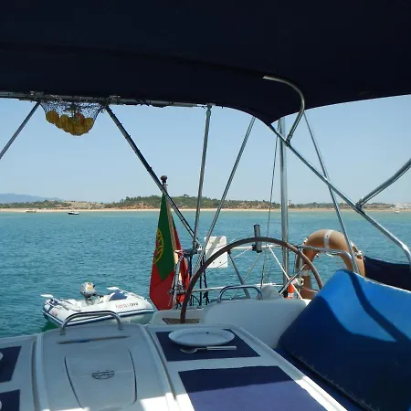 Båthotell Sailing Boat At